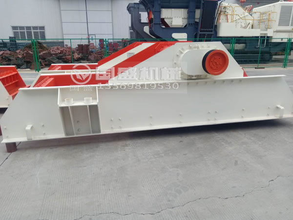 柵條篩分機(jī) 柵條篩分機(jī)