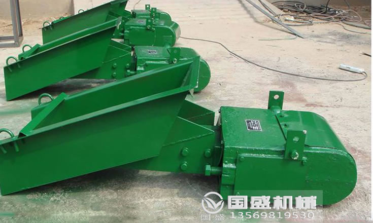 塑料電磁振動(dòng)給料機(jī) 塑料電磁振動(dòng)給料機(jī)