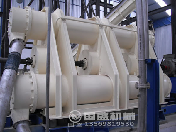 國盛單筒振動磨機(jī) 國盛單筒振動磨機(jī)